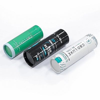 Puszki z papieru z recyklingu do wysyłki