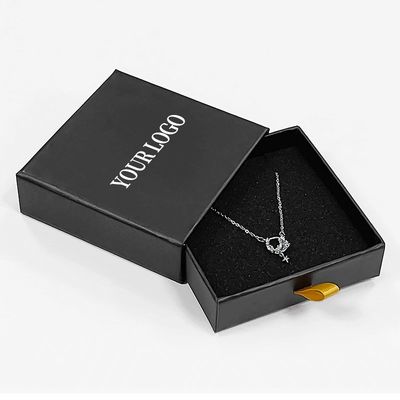Niestandardowe logo Pianka Wstaw sztywna szuflada Sztukerka na naszyjnik Zapięcie 9x9x3cm