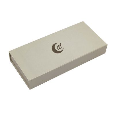 Biały stylowy magnetyczny pudełko do opakowań pokryte UV Flip magnetyczny pudełko prezentów na naklejki