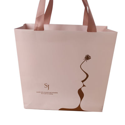 Luxury Custom Logo Złota folia Drukowany papier Kraft Zakupy Opakowania worek do butów Odzież