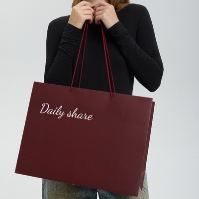 Niestandardowe Eleganckie Duże Papierowe Torby Na Zakupy Sukienki Spersonalizowane Logo Projekt Recykling Moda Hurt Luksusowe Torby Markowe Do Sklepów