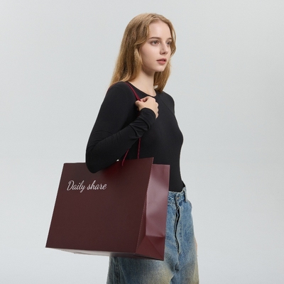Niestandardowe Eleganckie Duże Papierowe Torby Na Zakupy Sukienki Spersonalizowane Logo Projekt Recykling Moda Hurt Luksusowe Torby Markowe Do Sklepów
