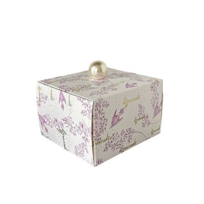 Luksusowe, spersonalizowane pudełko na biżuterię i zegarki. Eleganckie opakowanie na pierścionki, naszyjniki i zegarki.