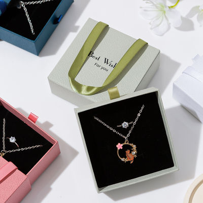 Luksusowe, drukowane na zamówienie pudełka na biżuterię z papieru kraft na kolczyki i naszyjniki, z recyklingu, papierowe pudełko na pierścionek, ekologiczne opakowanie prezentowe dla kobiet