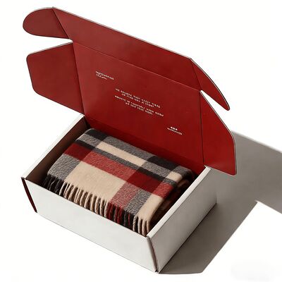 Niestandardowe białe kartonowe składane i ekologiczne pudełka do wysyłki i pakowania ubrań z logo